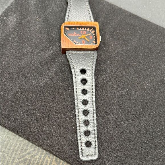 Unique Mistura Timepieces Black and Brown wooden Men's Watch - Picture 3 of 5